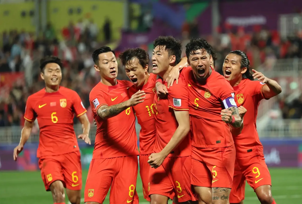 杏彩体育中国官网-顶尖球星齐聚一堂，足球热度飙升的简单介绍